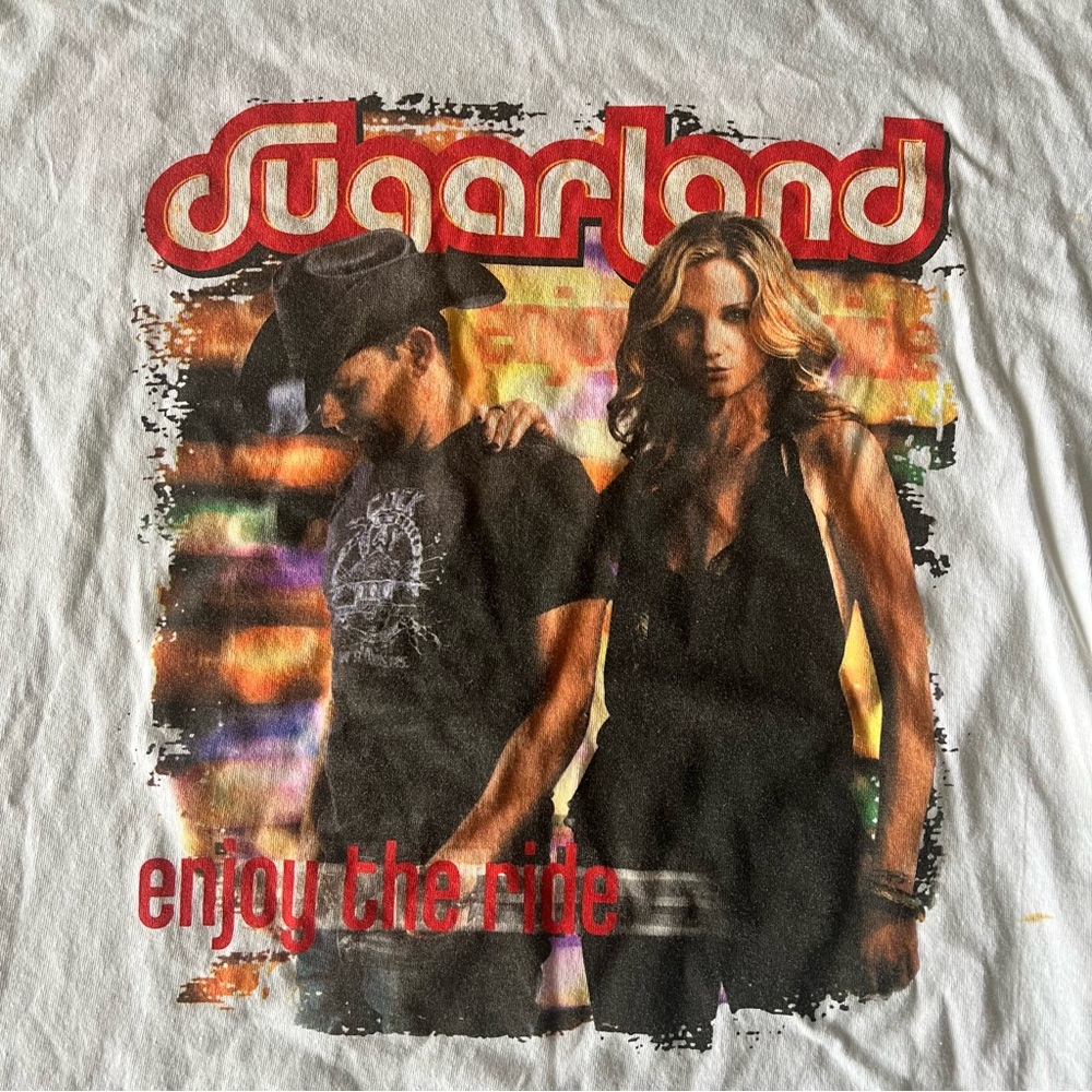 Sugarland concert tee “Enjoy the Ride” tour - Picture 4 of 6